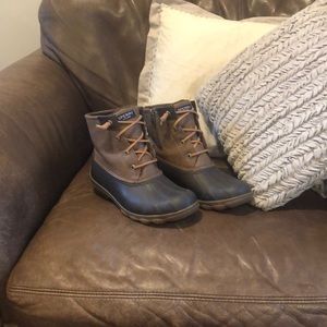 Sperry top-sider rubber boots